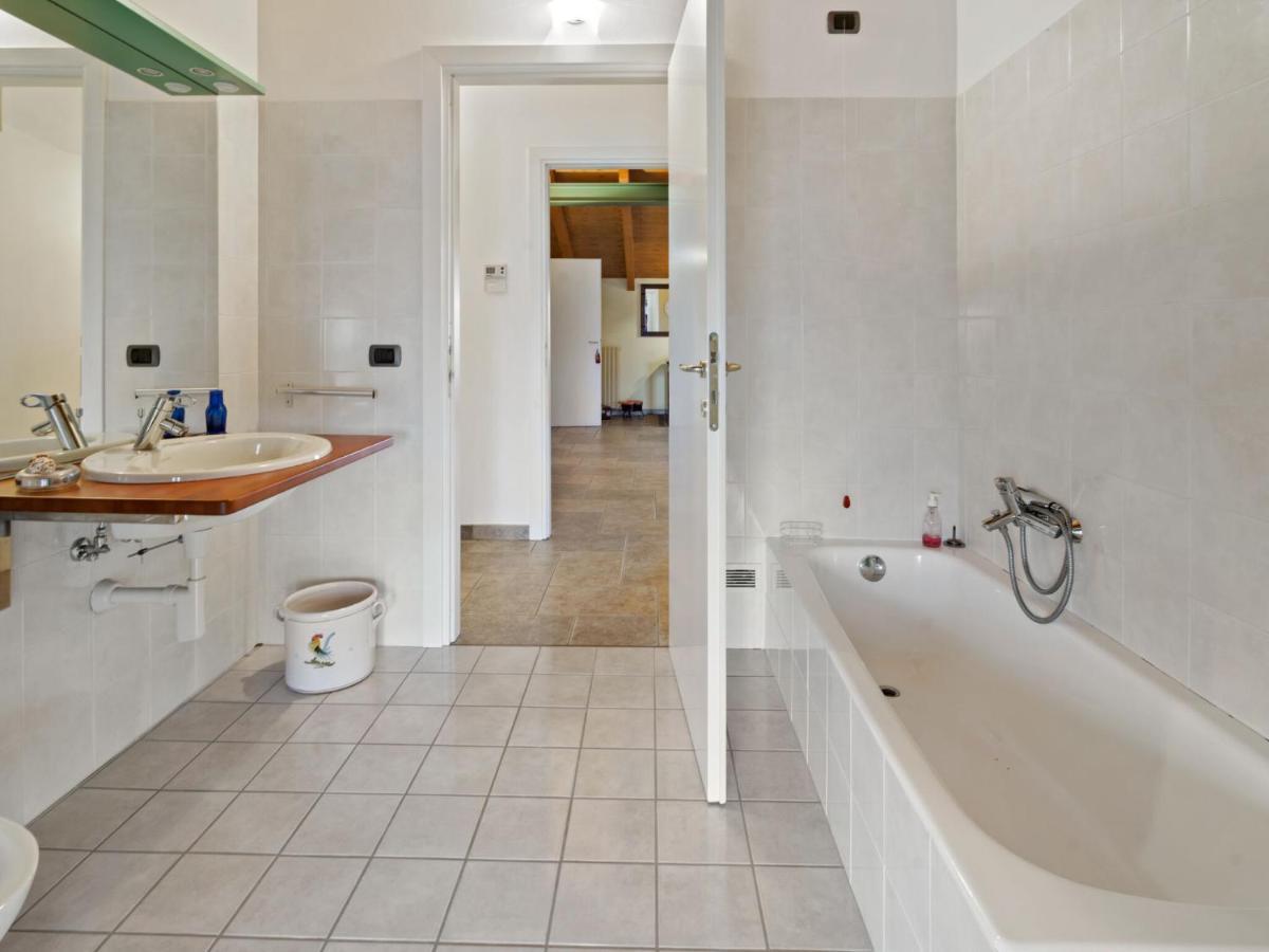 Belvilla By Oyo Secluded Apartment With Balcony Romagnano Sesia Exterior foto